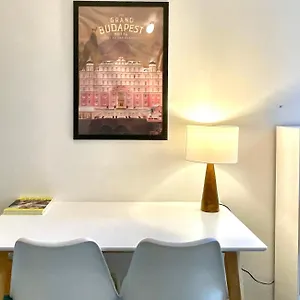  Appartement Charming Bright Sunny Near Canal St Martin France